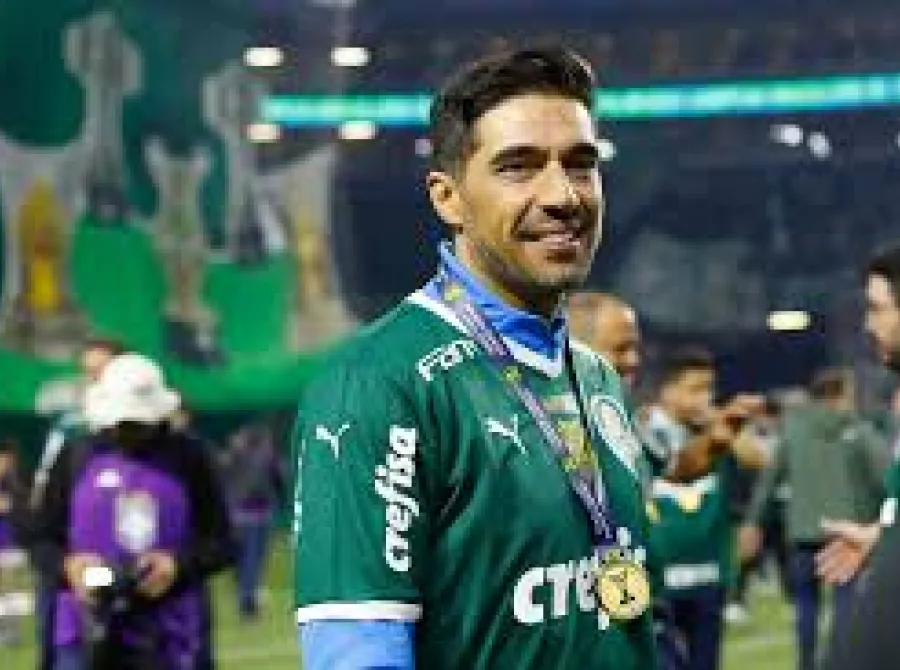 Abel ultrapassa Telê e se torna 5º técnico mais longevo da história do futebol brasileiro